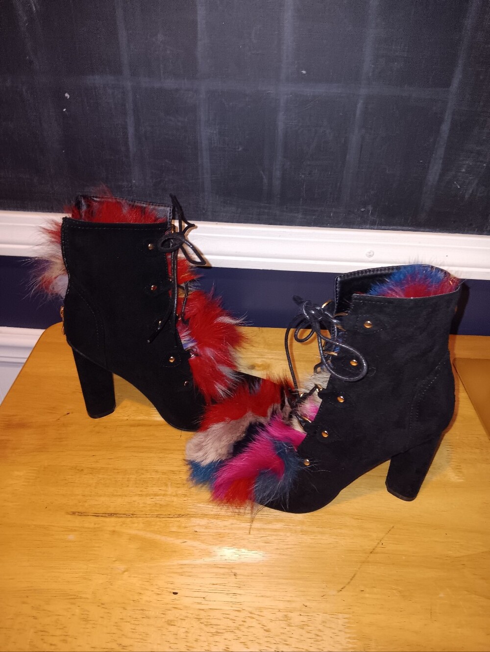 Azalea Wang Black Lace-Up Ankle Boots with Multicolor Faux Fur Trim Size 8 - Picture 2 of 5